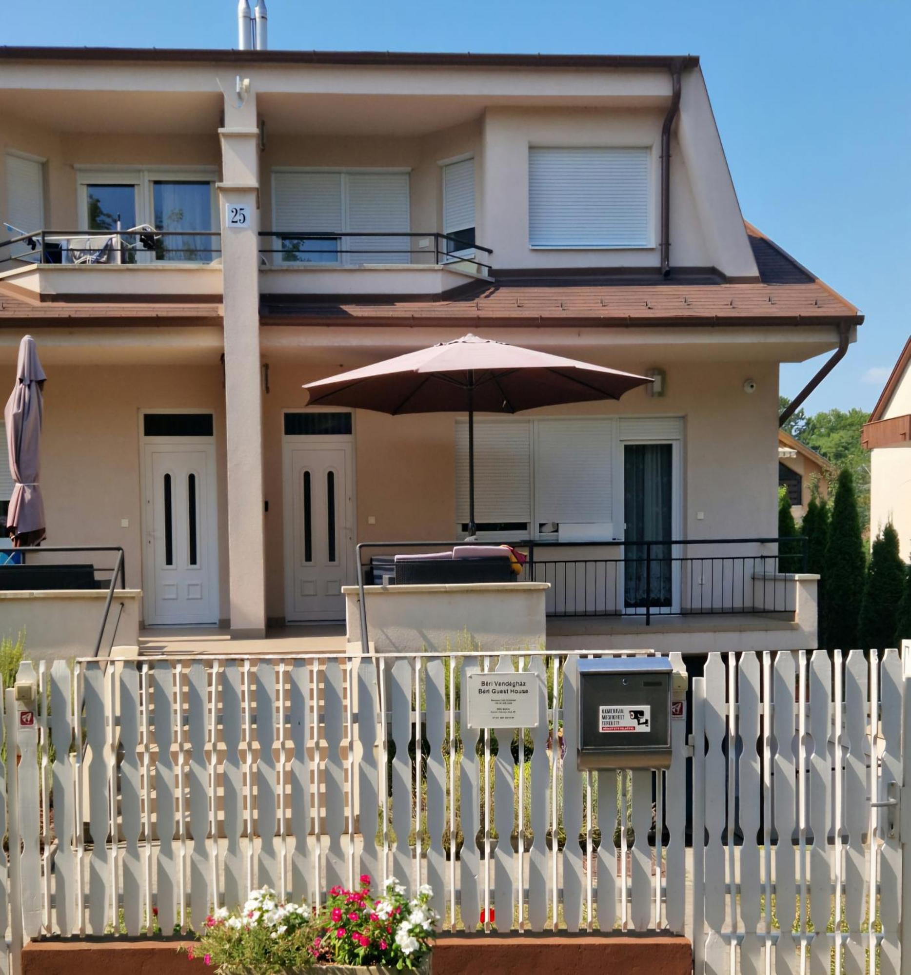 Beri Apartman Шиофок Экстерьер фото